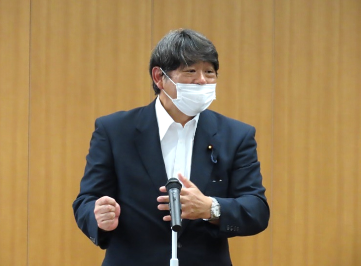 写真:藤丸副大臣